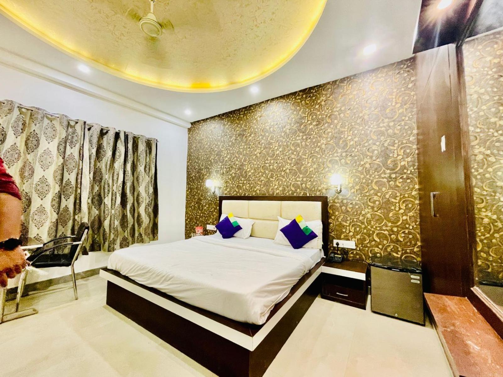 Hotel Olivia Star Taj Tajganj ภายนอก รูปภาพ
